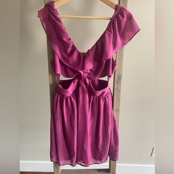 Revolve keepsake the label ruffle midi dress - Picture 3 of 6